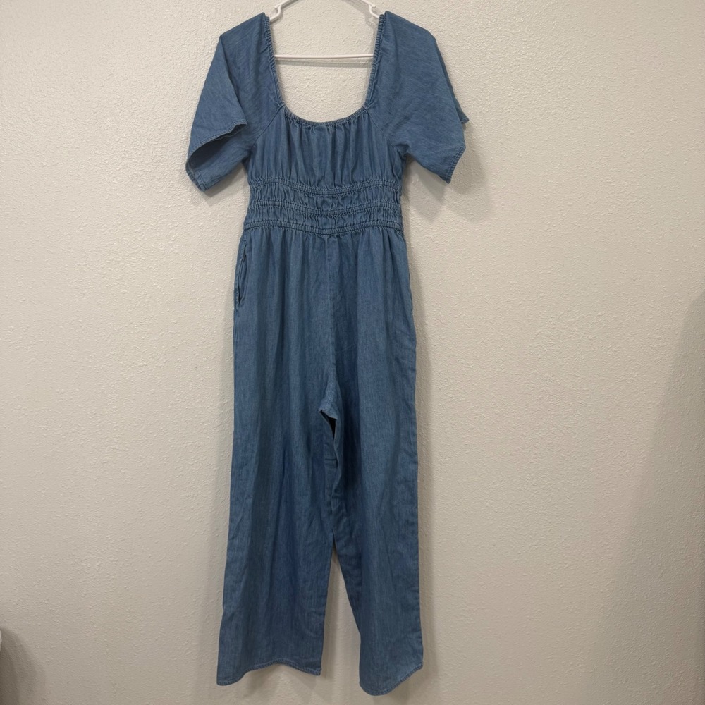 Old Navy Women Chambray Smocked Waist Wide Leg Jumpsuit Blue Medium Short Sleeve - Picture 5 of 7